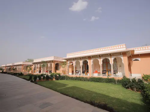 Buena Vista Luxury Resort - Overview - Entrance 31