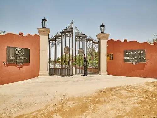 Buena Vista Luxury Resort - Overview - Entrance 35