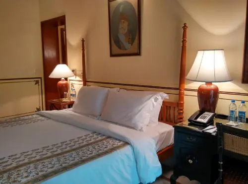 Taj Jai Mahal Palace, Jaipur - Rooms - 301 Sqft 28 Sqmt City View King Bed 9