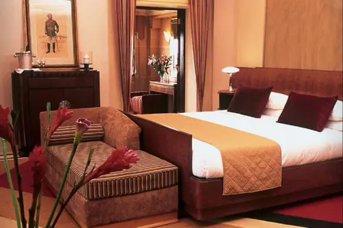 Umaid Bhawan Palace, Jodhpur - Rooms - 1498 Sqft 139 Sqmt King Bed 10