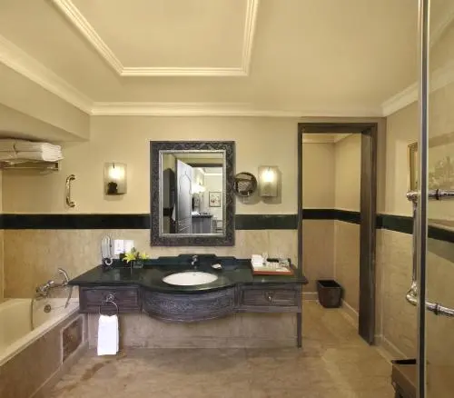 Taj Hari Mahal, Jodhpur - Rooms - Washroom 47