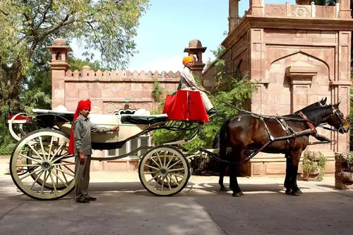 WelcomHeritage Bal Samand Lake Palace - Overview - Facade 34