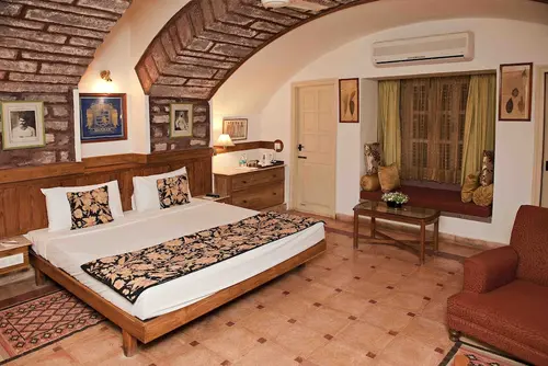 WelcomHeritage Bal Samand Lake Palace - Rooms - 240 Sqft 22 Sqmt Garden View Double Bed 16