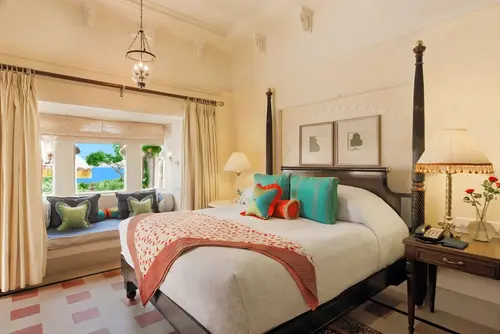 The Oberoi Udaivilas, Udaipur - Rooms - 56 Sqft 5 Sqmt Lake View King Bed 8