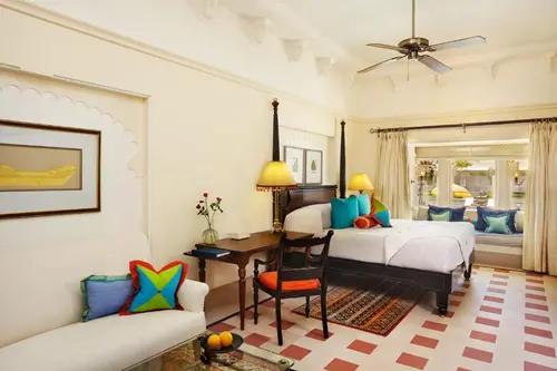 The Oberoi Udaivilas, Udaipur - Rooms - 600 Sqft 56 Sqmt Swimming Pool View King Bed 26