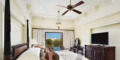 The Oberoi Udaivilas, Udaipur - Rooms - 926 Sqft 86 Sqmt Swimming Pool View King Bed 28