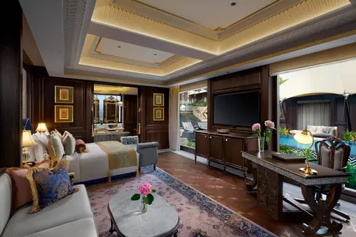 The Leela Palace Udaipur - Rooms - 8643 Sqft 803 Sqmt Lake View King Bed 15