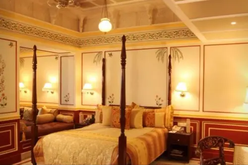 Taj Lake Palace, Udaipur - Rooms - 35 Sqft 3 Sqmt Lake View Double Bed 12