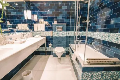 Taj Lake Palace, Udaipur - Rooms - 452 Sqft 42 Sqmt Full Beds 28