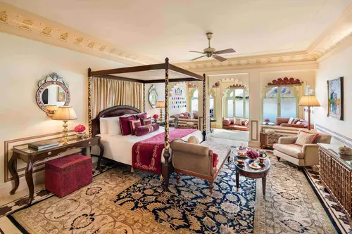 Taj Lake Palace, Udaipur - Rooms - 570 Sqft 53 Sqmt Lake View King Bed 42