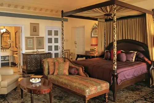 Taj Lake Palace, Udaipur - Rooms - 570 Sqft 53 Sqmt Lake View King Bed 45