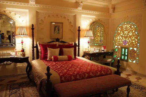 Taj Lake Palace, Udaipur - Rooms - 797 Sqft 74 Sqmt Lake View King Bed 49
