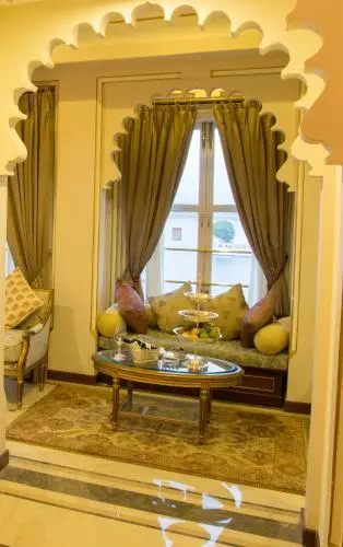 Taj Fateh Prakash Palace, Udaipur - Rooms - 344 Sqft 32 Sqmt Lake View King Beds 41