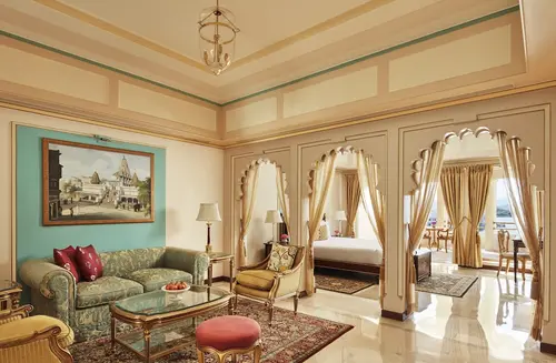 Taj Fateh Prakash Palace, Udaipur - Rooms - 420 Sqft 39 Sqmt Lake View King Bed 19