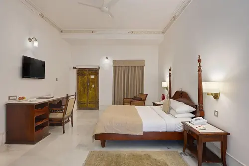 Fateh Garh, Udaipur - Rooms - 352 Sqft 33 Sqmt Mountain View Double Bed 11