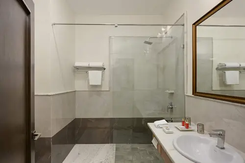 Fateh Vilas, Udaipur - Rooms - 406 Sqft 38 Sqmt Valley View King Bed 3