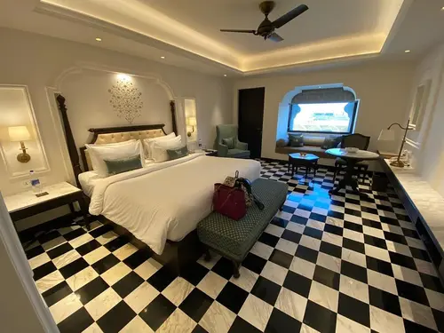 Aurika, Udaipur - Luxury by Lemon Tree Hotels - Rooms - 355 Sqft 33 Sqmt Lake View King Bed 2