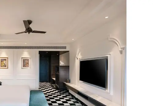 Aurika, Udaipur - Luxury by Lemon Tree Hotels - Rooms - 355 Sqft 33 Sqmt Lake View Single Beds 4