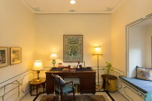 Shiv Niwas Palace, Udaipur - Rooms - 473 Sqft 44 Sqmt Lake View Twinbed 19