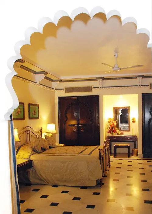 Shiv Niwas Palace, Udaipur - Rooms - 650 Sqft 60 Sqmt Lake View King Bed 31