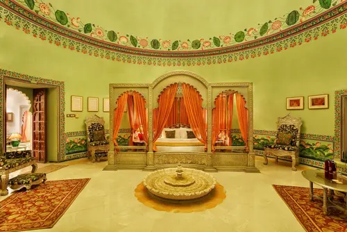 Shiv Niwas Palace, Udaipur - Rooms - 700 Sqft 65 Sqmt Lake View Queenbed 40