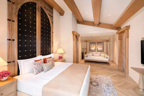 Taj Aravalli Resort & Spa, Udaipur - Rooms - 1399 Sqft 130 Sqmt Mountainhill View King Bed 25