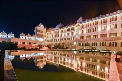 Radisson Blu Palace Resort & Spa, Udaipur - Overview - Outdoors 2