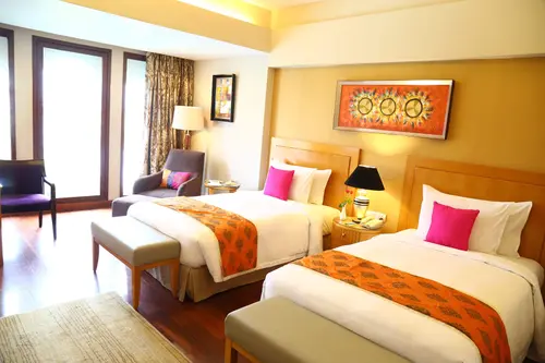 Radisson Blu Palace Resort & Spa, Udaipur - Rooms - 380 Sqft 35 Sqmt King Bed 16