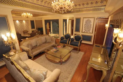 Radisson Blu Palace Resort & Spa, Udaipur - Rooms - 700 Sqft 65 Sqmt Lake View King Bed 35