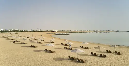 Hilton Salwa Beach Resort & Villas - Overview - Outdoors 25