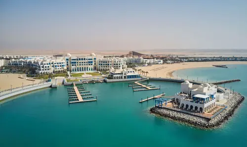 Hilton Salwa Beach Resort & Villas - Overview - Outdoors 7
