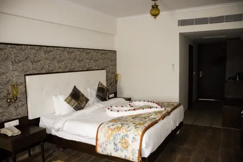 Bamboo Saa Resort & Spa, Udaipur - Rooms - 330 Sqft 31 Sqmt Mountain View King Bed 3