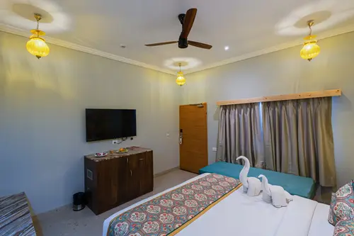 Bamboo Saa Resort & Spa, Udaipur - Rooms - 340 Sqft 32 Sqmt Mountain View Double Bed 39