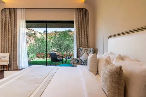 Holymont, Udaipur - Rooms - 750 Sqft 70 Sqmt Garden View King Bed 7