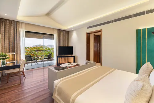 Holymont, Udaipur - Rooms - 810 Sqft 75 Sqmt King Bed 14