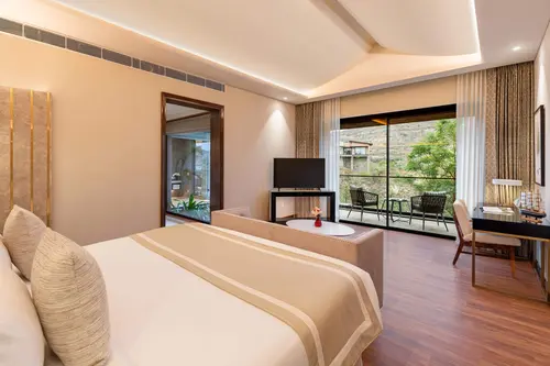 Holymont, Udaipur - Rooms - 914 Sqft 85 Sqmt King Bed 3