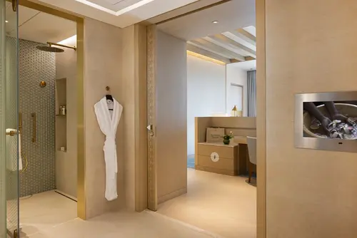 Jumeirah Gulf of Bahrain Resort & Spa - Rooms - Washroom 55