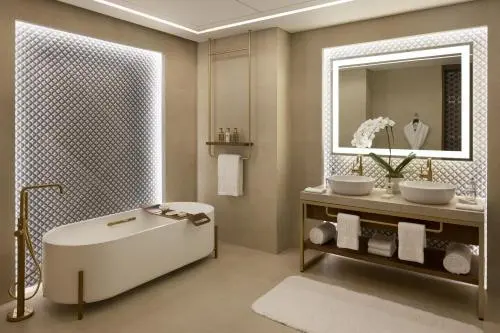 Jumeirah Gulf of Bahrain Resort & Spa - Rooms - Washroom 66