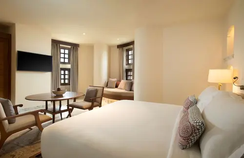 Alila Fort Bishangarh - Rooms - 560 Sqft 52 Sqmt Countryside View King Bed 54